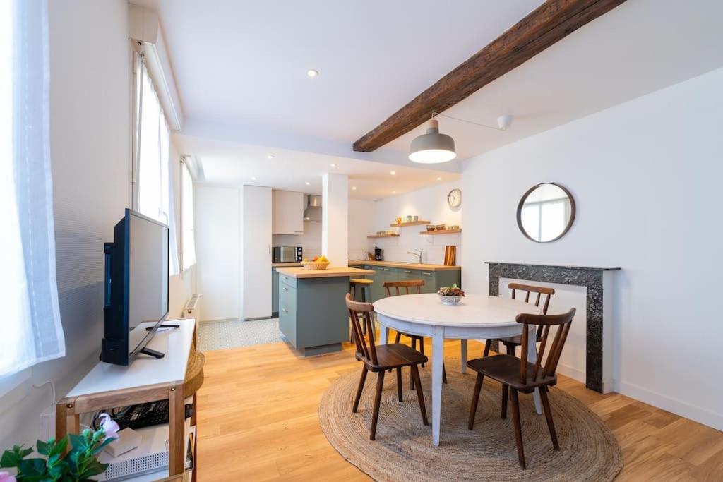 Appartement Meuse & Mono, En Hyper Centre Charleville-Mézières Eksteriør bilde